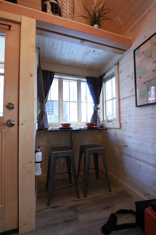 Verde Valley Tiny House 17 コットンウッド エクステリア 写真