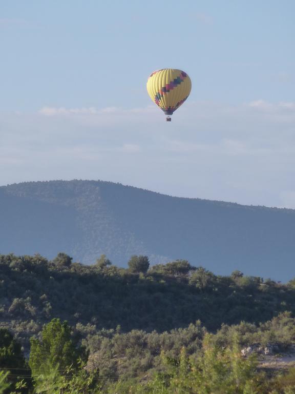 Verde Valley Tiny House 17 コットンウッド エクステリア 写真